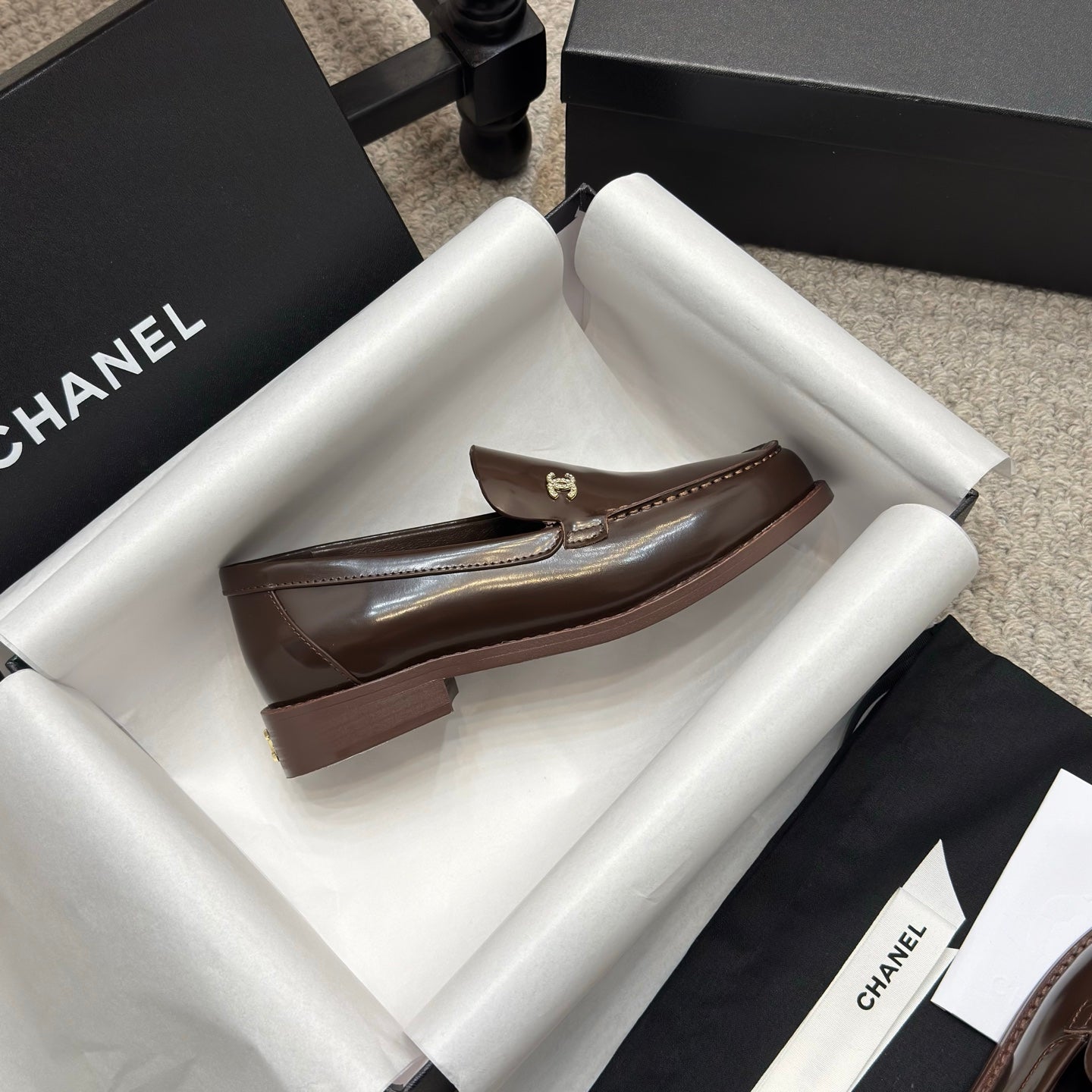 CHANEL 25C Moasins Chocolate Patent Leather