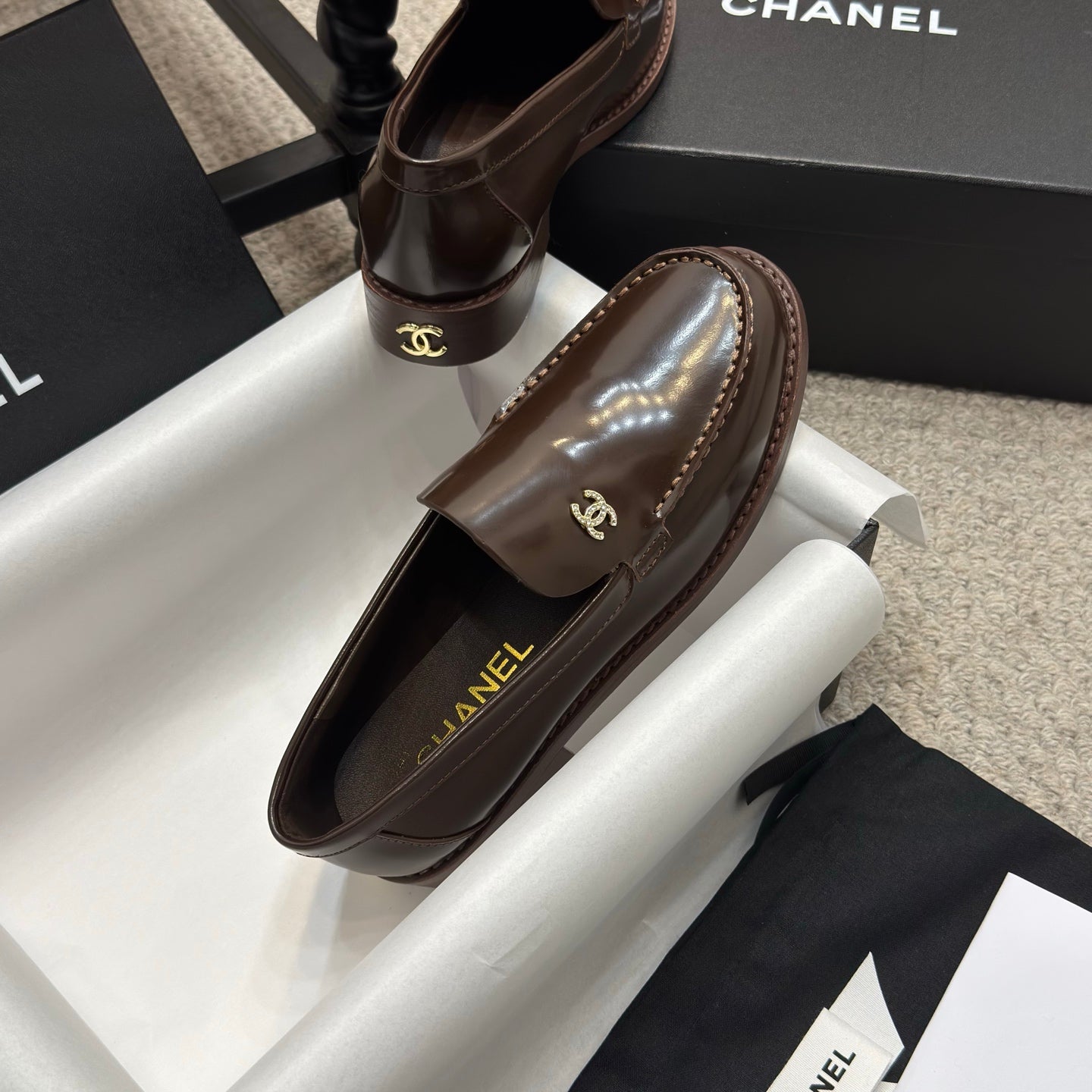 CHANEL 25C Moasins Chocolate Patent Leather