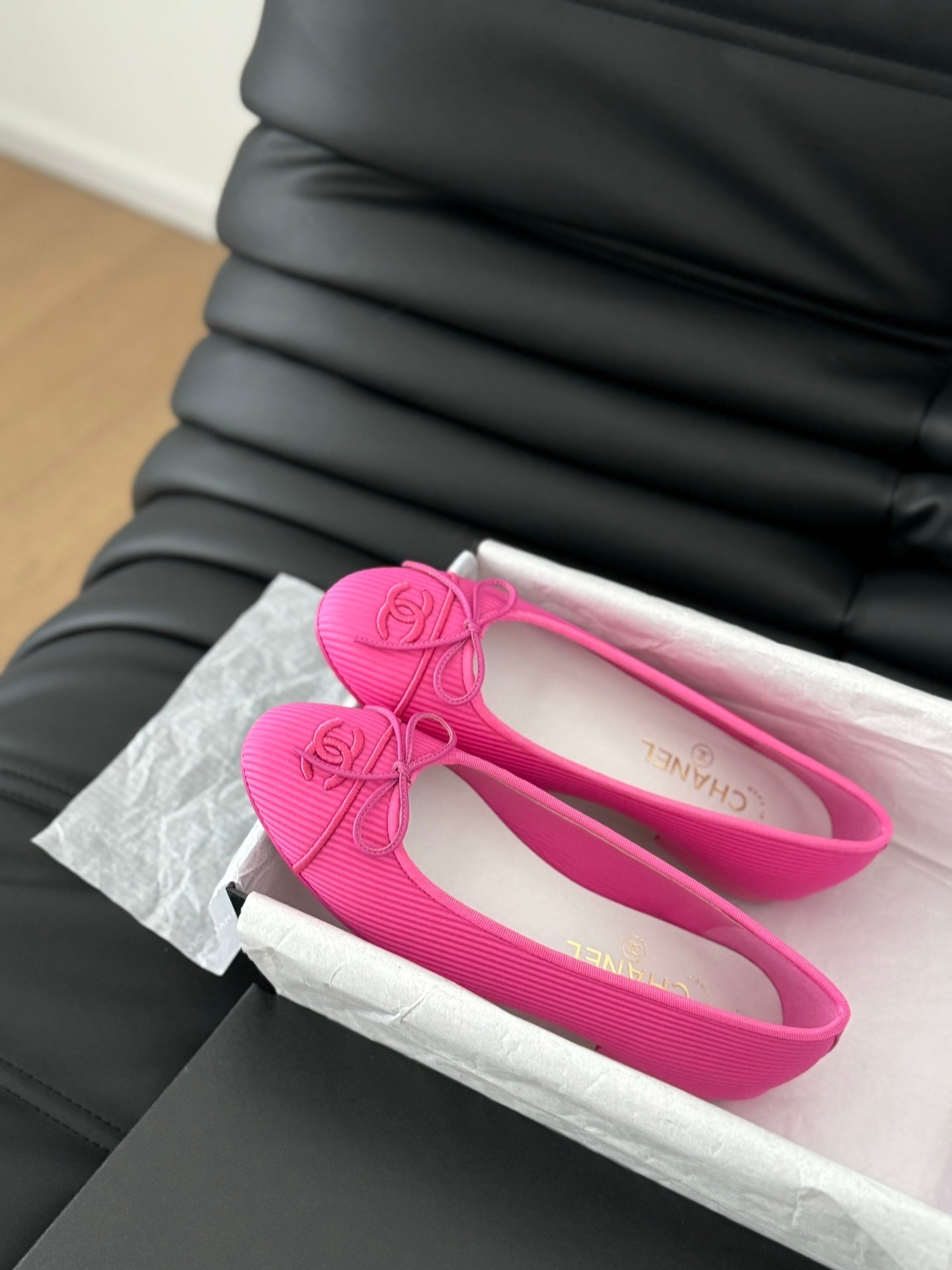 CHANEL CLASSIC BALLET FLATS BRIGHT PINK LAMBSKIN