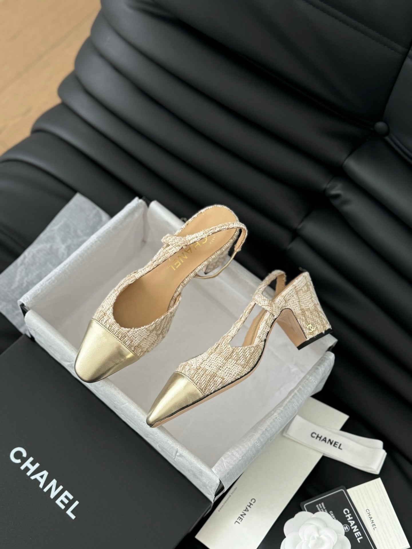 CHANEL HIGH SLINGBACK IN BEIGE CREAM TWEED AND GOLDEN LAMBSKIN