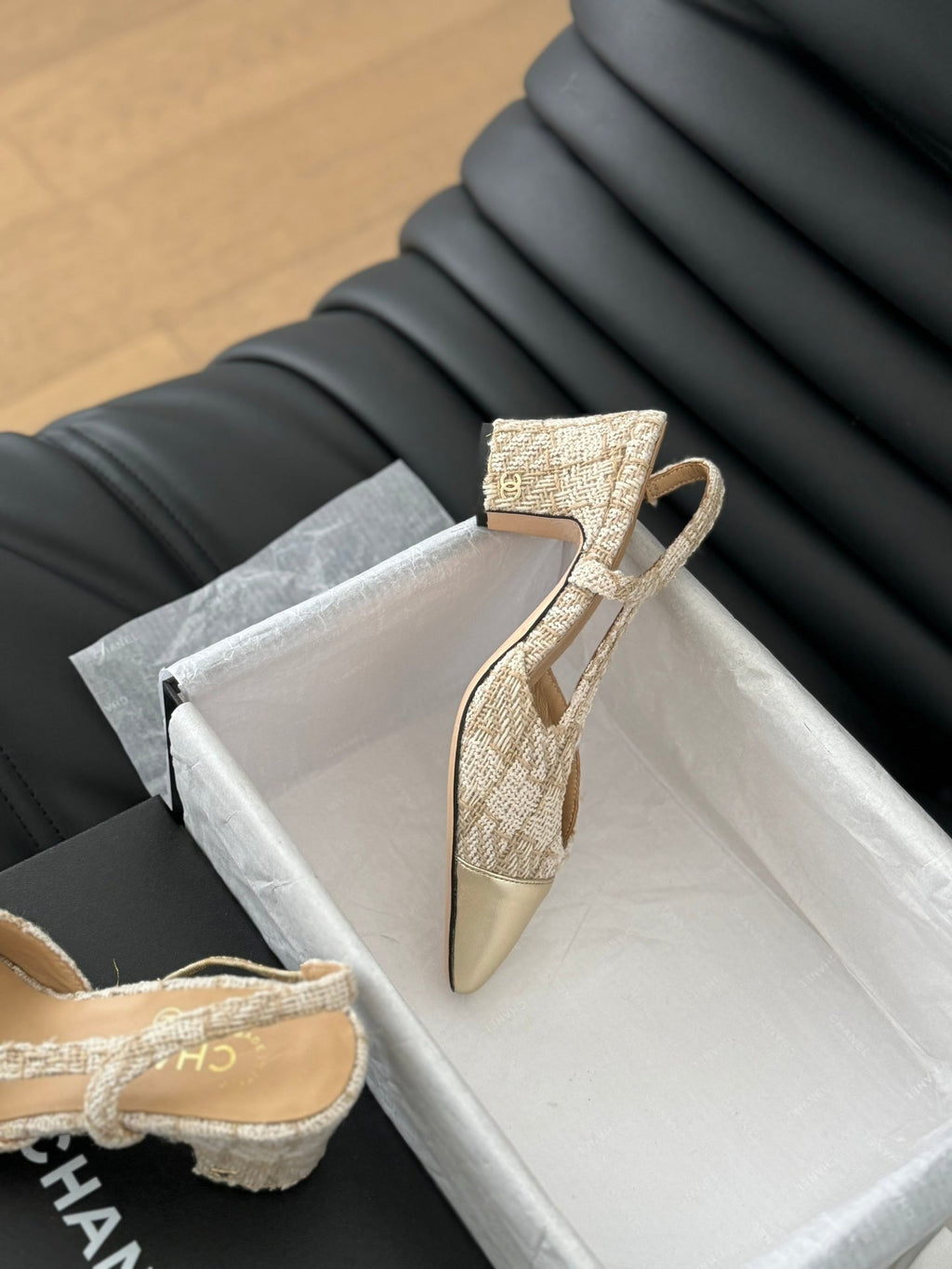 CHANEL HIGH SLINGBACK IN BEIGE CREAM TWEED AND GOLDEN LAMBSKIN