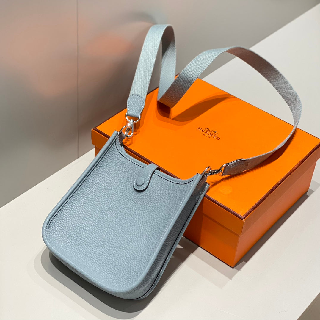 HERMES MINI NEO 18 EVELYNE BAG IN NEPAL BLUE GRAINED CALFSKIN