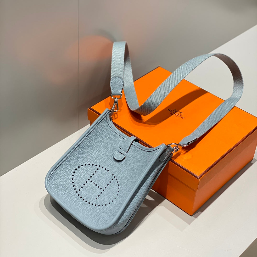 HERMES MINI NEO 18 EVELYNE BAG IN NEPAL BLUE GRAINED CALFSKIN