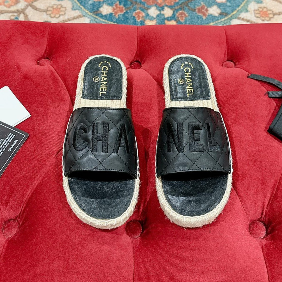 CHANEL FLAT SLIPPERS IN BLACK LAMBSKIN MIX BEIGE WOVEN