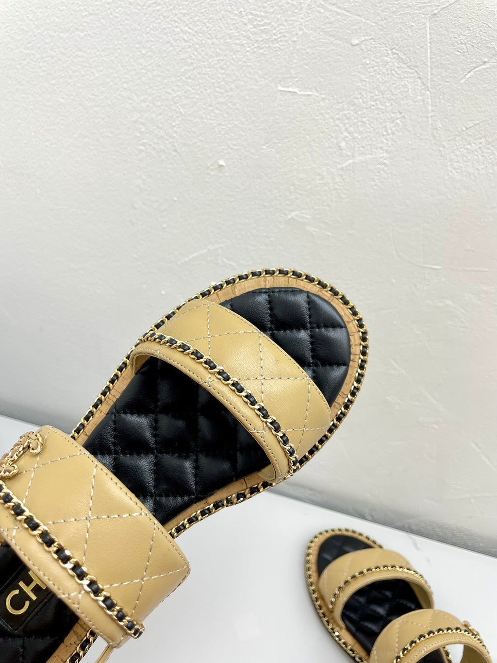 CHANEL DOUBLE STRAPS SANDALS IN YELLOW CREAM LAMBSKIN