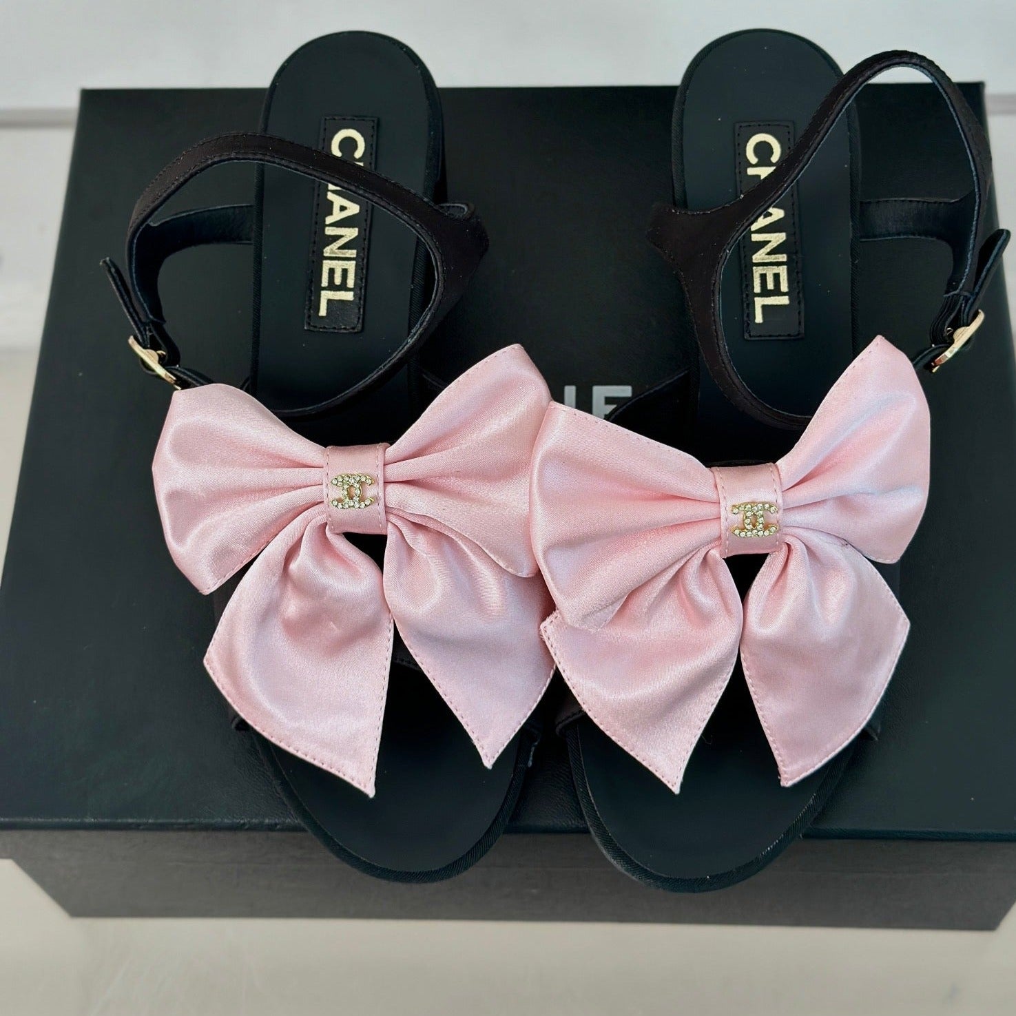CHANEL Double  Big Bow High Sandal Sheepskin Light Pink/ Black