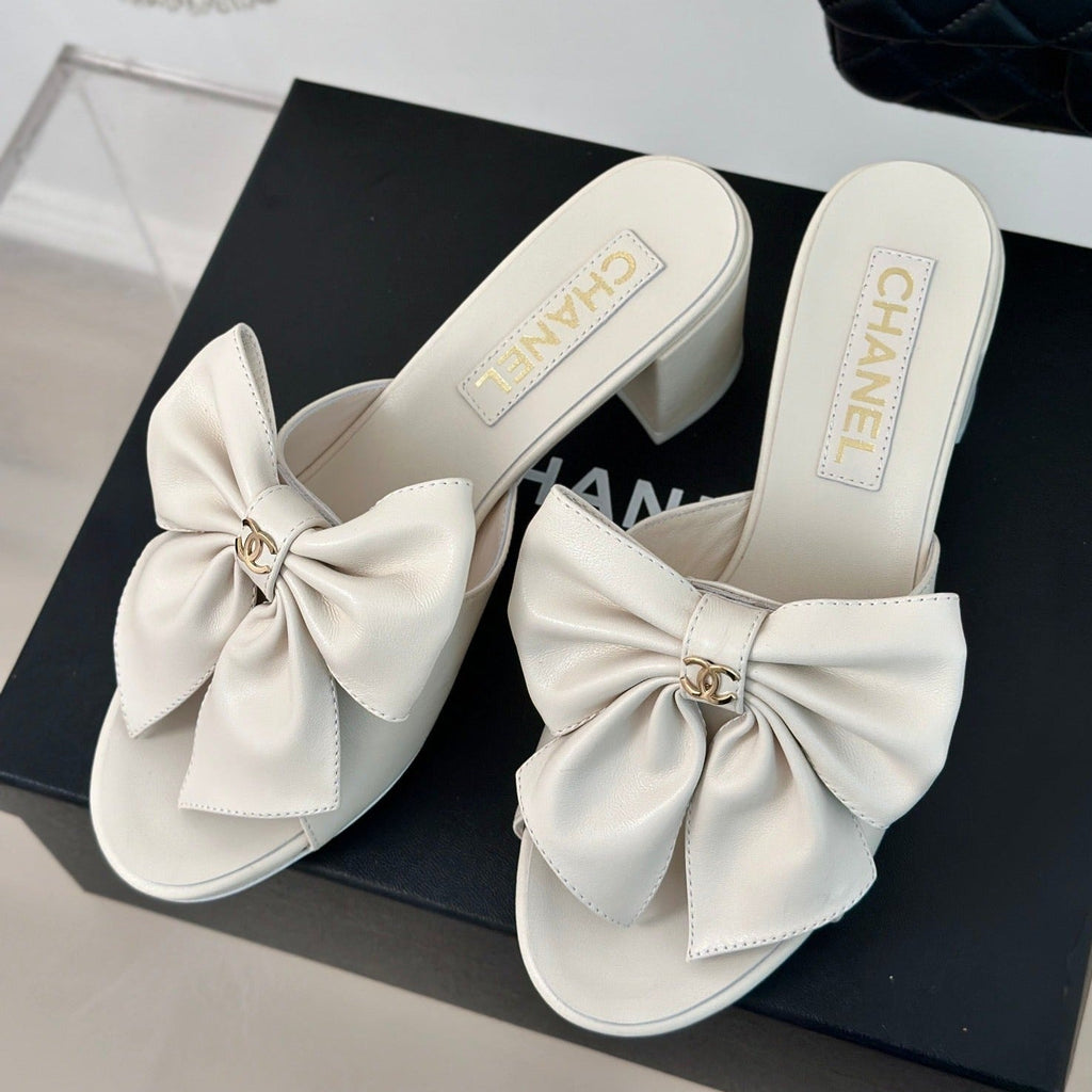 CHANEL Double  Big Bow High Heels Sheepskin White