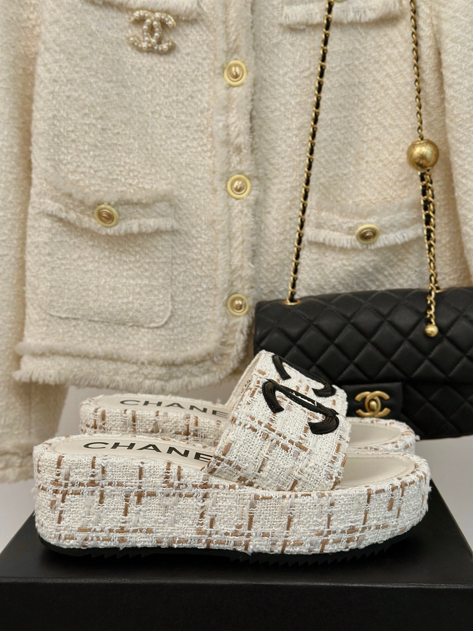 CHANEL CLASSIC SLIPPERS THICK SOLE IN WHITE MIX BROWN TWEED