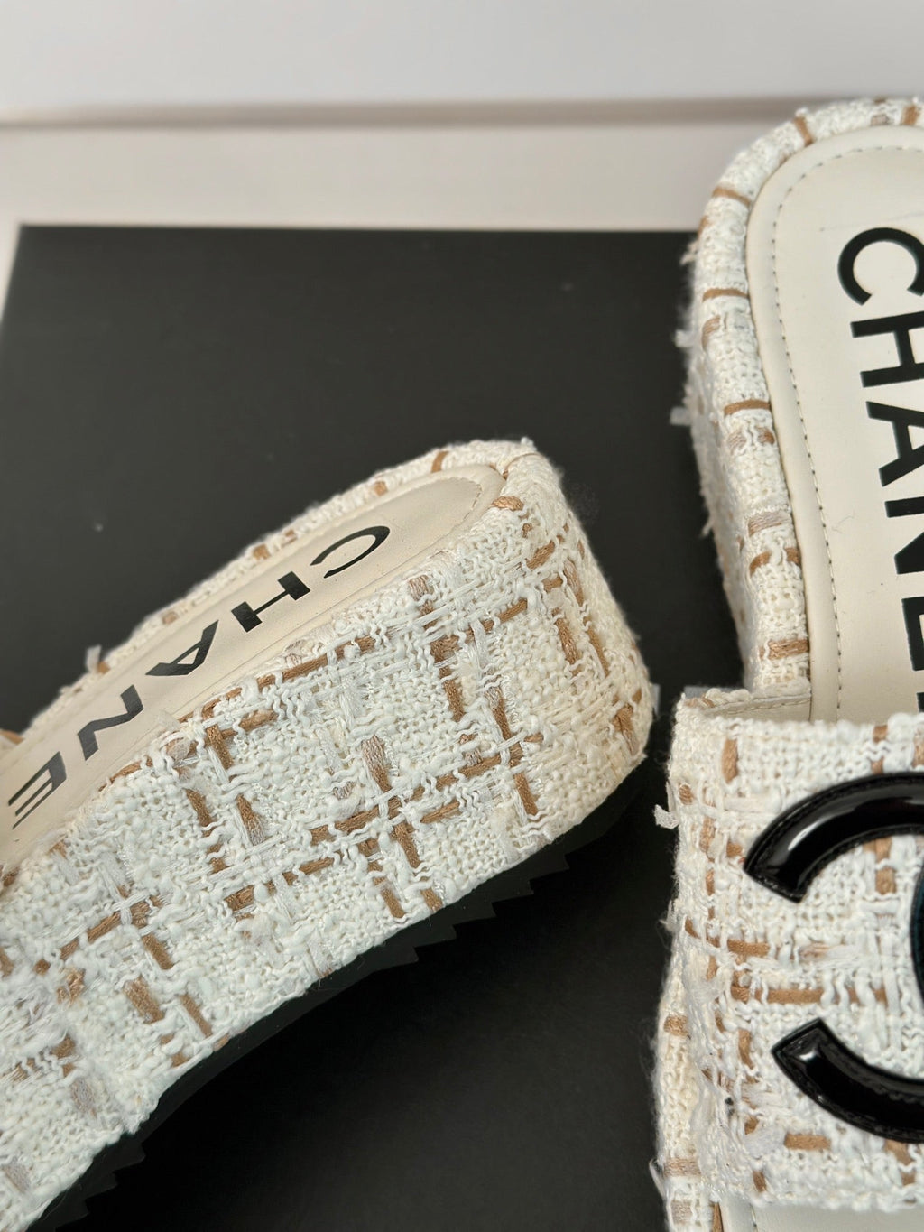 CHANEL CLASSIC SLIPPERS THICK SOLE IN WHITE MIX BROWN TWEED