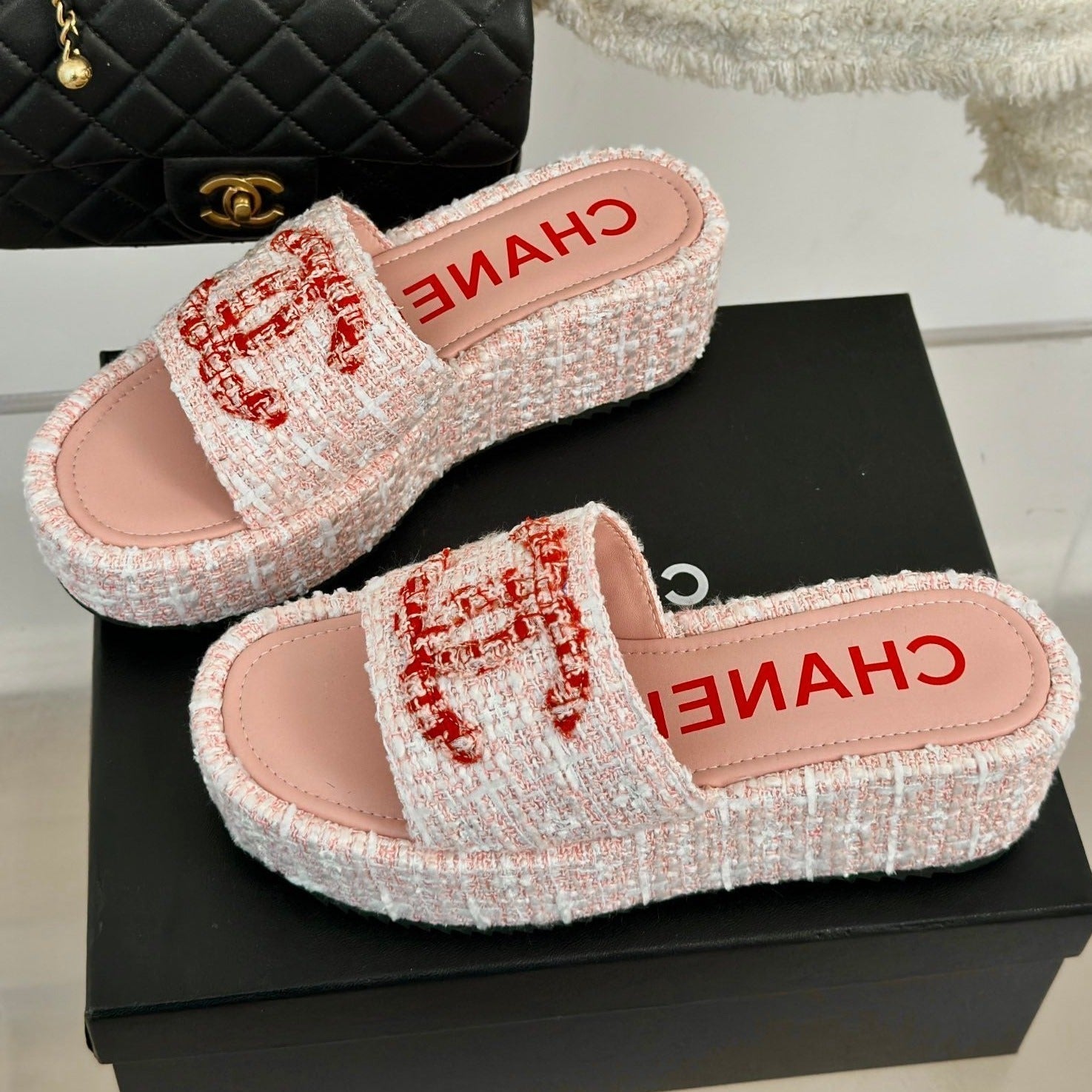 CHANEL CLASSIC SLIPPERS THICK SOLE IN LIGHT PINK TWEED