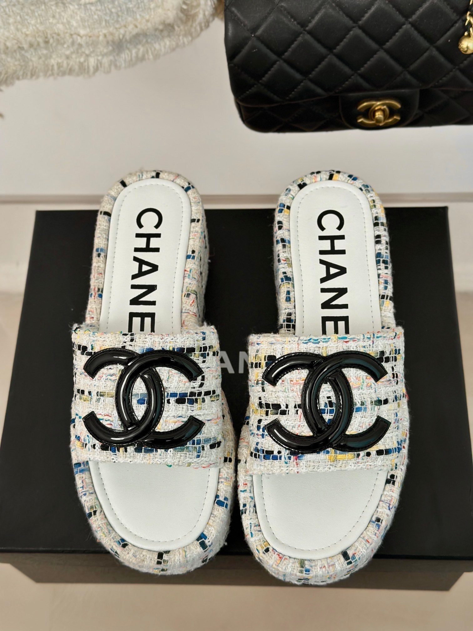 CHANEL CLASSIC SLIPPERS THICK SOLE IN MULTICOLOR TWEED