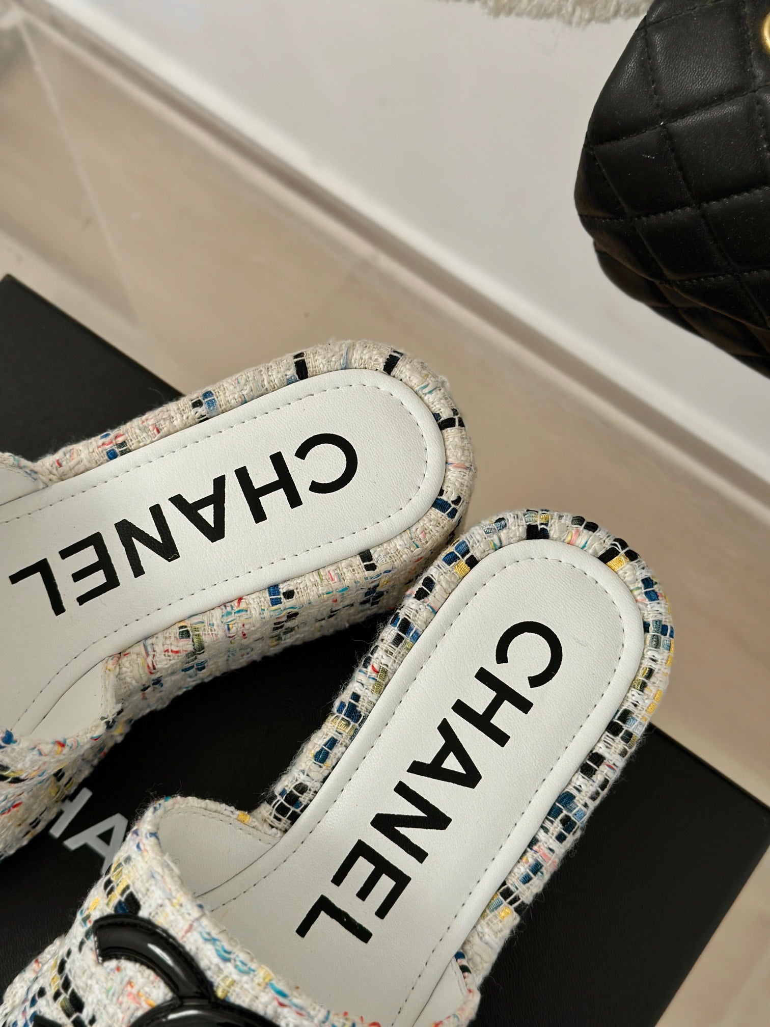 CHANEL CLASSIC SLIPPERS THICK SOLE IN MULTICOLOR TWEED