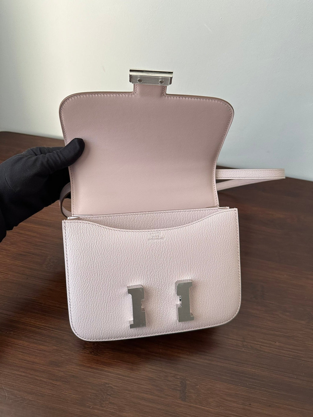 HERMES CONSTANCE 18 LIGHT PINK CHEVRE SILVER HARDWARE