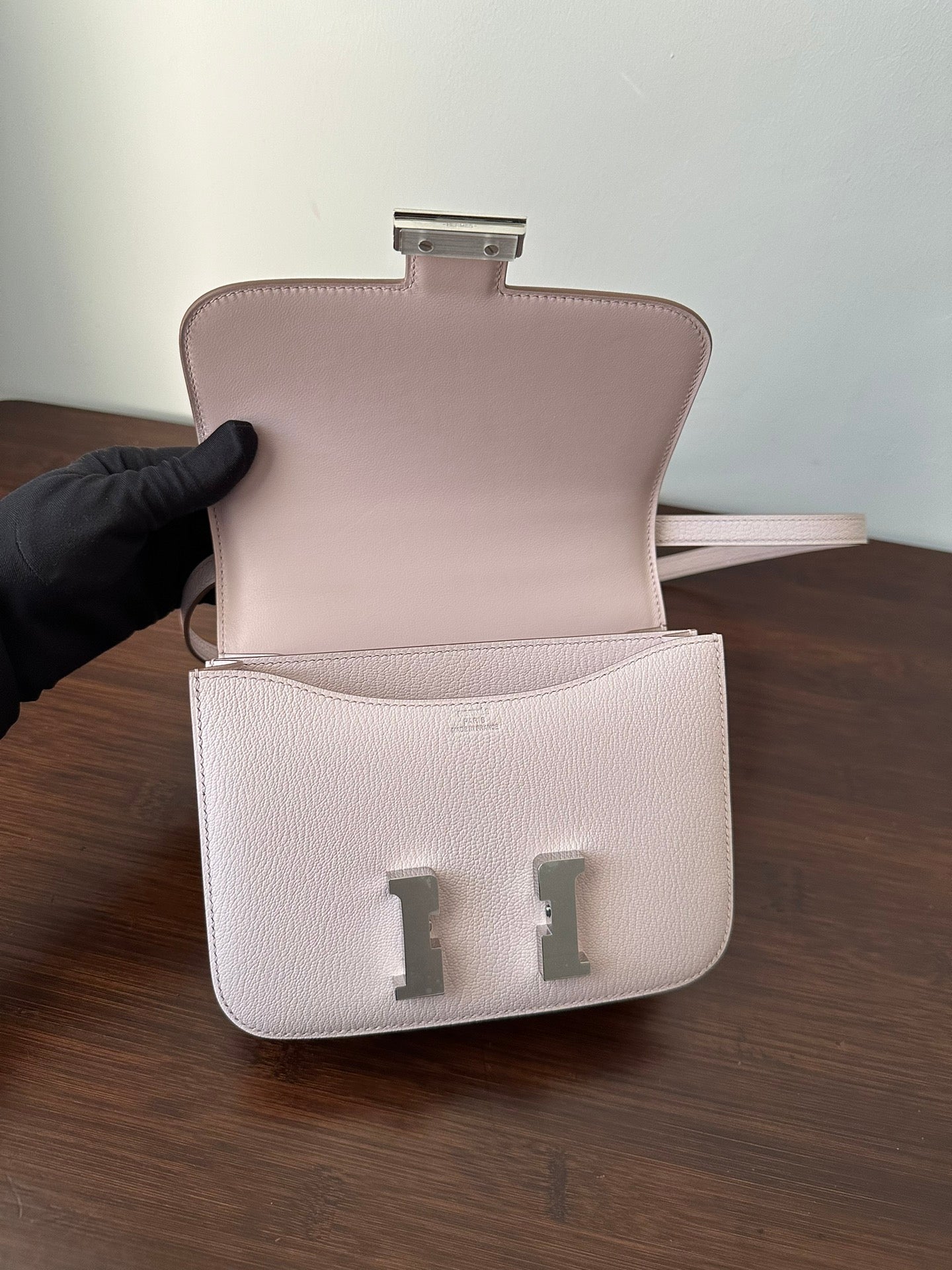 HERMES CONSTANCE 18 LIGHT PINK CHEVRE SILVER HARDWARE