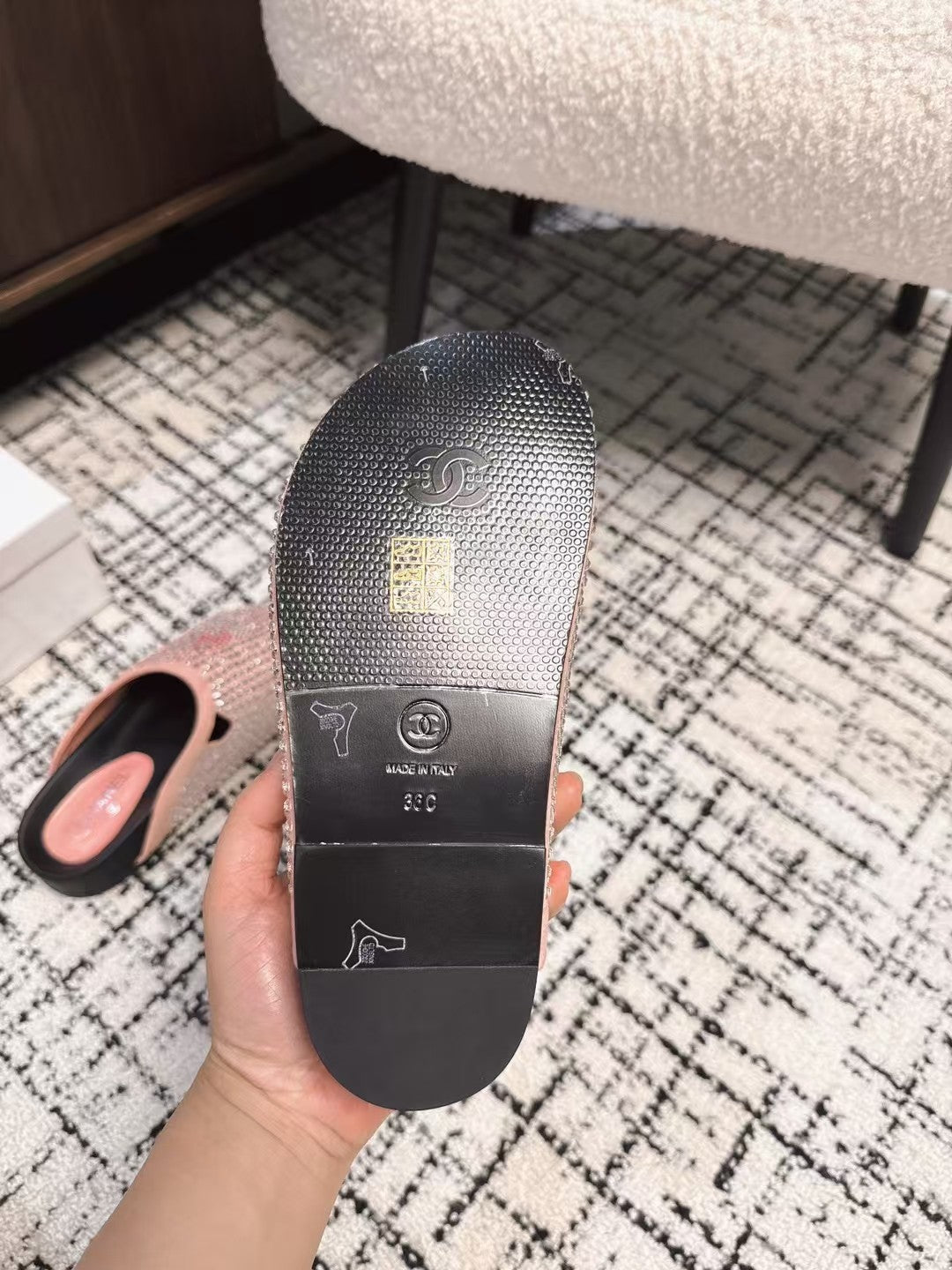 CHANEL FLAT MULE IN LIGHT PINK SUEDE WITH CRYSTALS