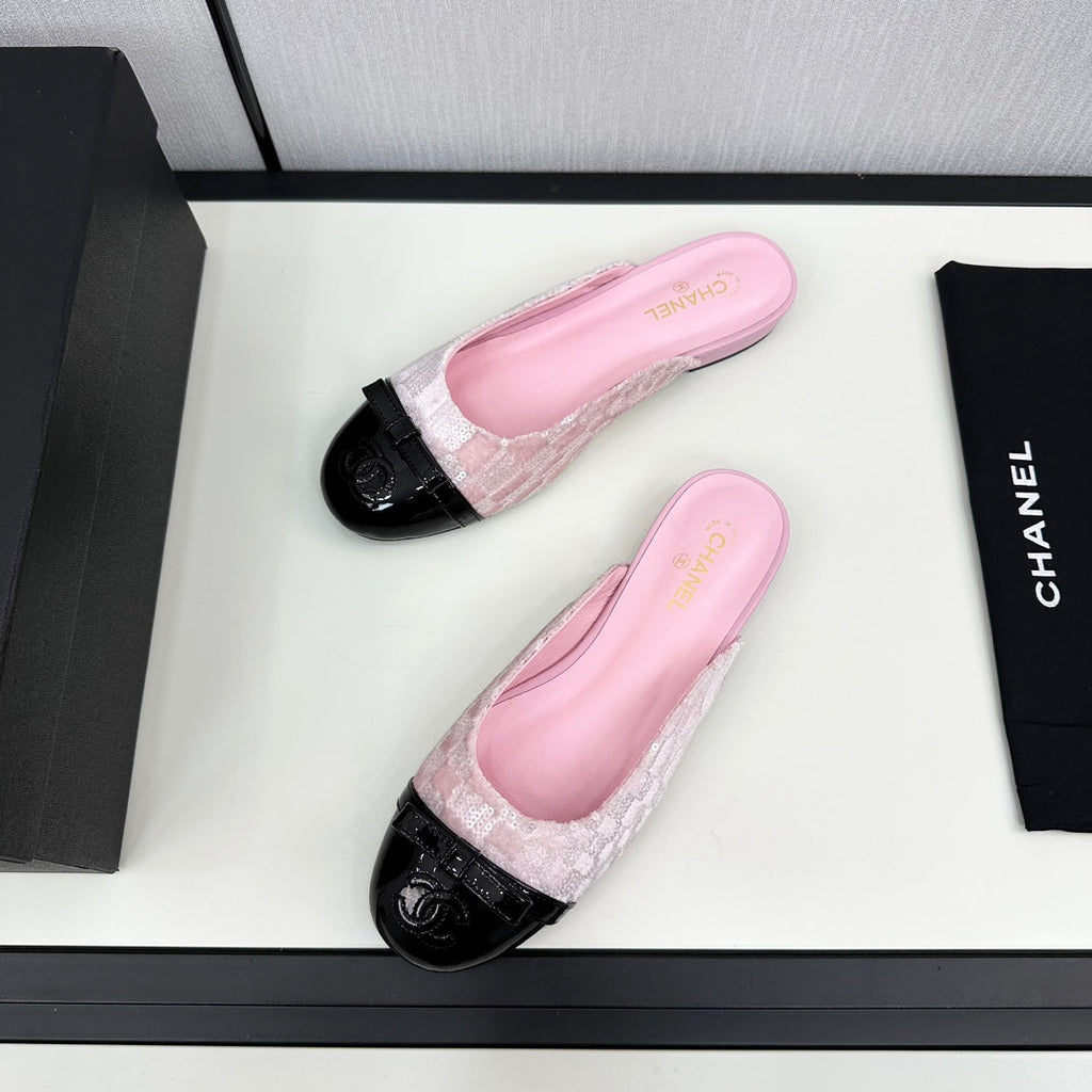 CHANEL BOW MULE IN LIGHT PINK FABRIC AND BLACK CALFSKIN