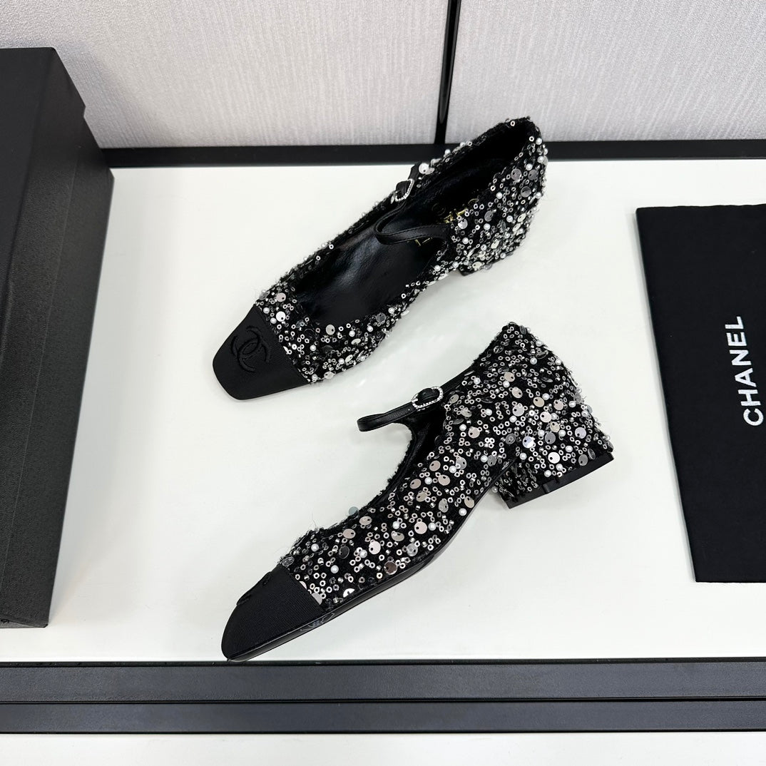 CHANEL MARY JANE IN BLACK SEQUINS AND VELVET