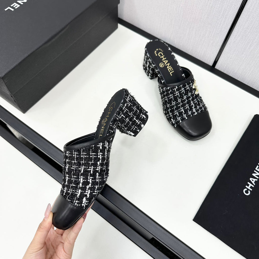 CHANEL HIGH MULE IN BLACK MIX WHITE WOOL TWEED AND CALFSKIN