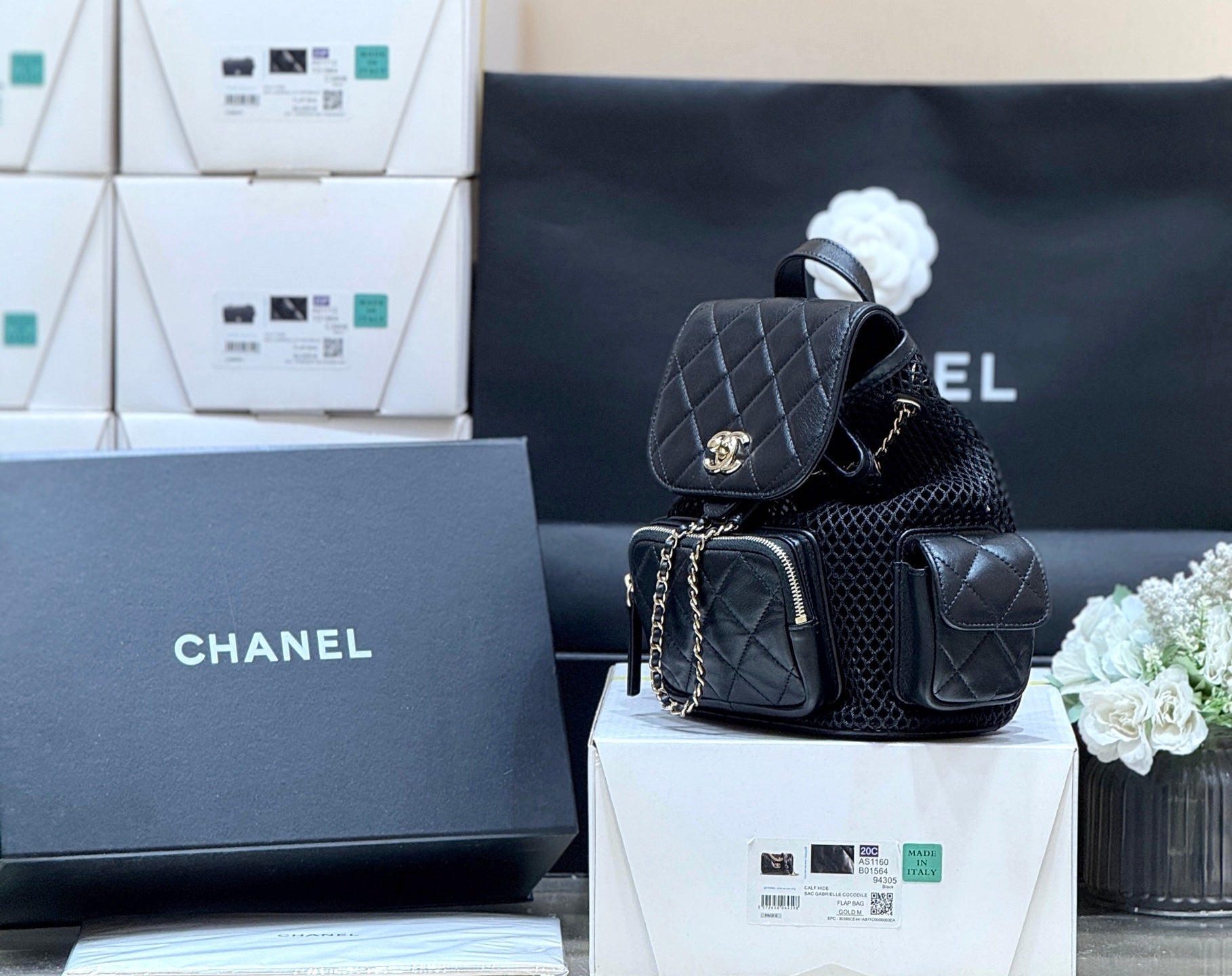 CHANEL MESH DRAWSTRING BACKPACK 25 IN BLACK CALFSKIN GOLD-TONE METAL