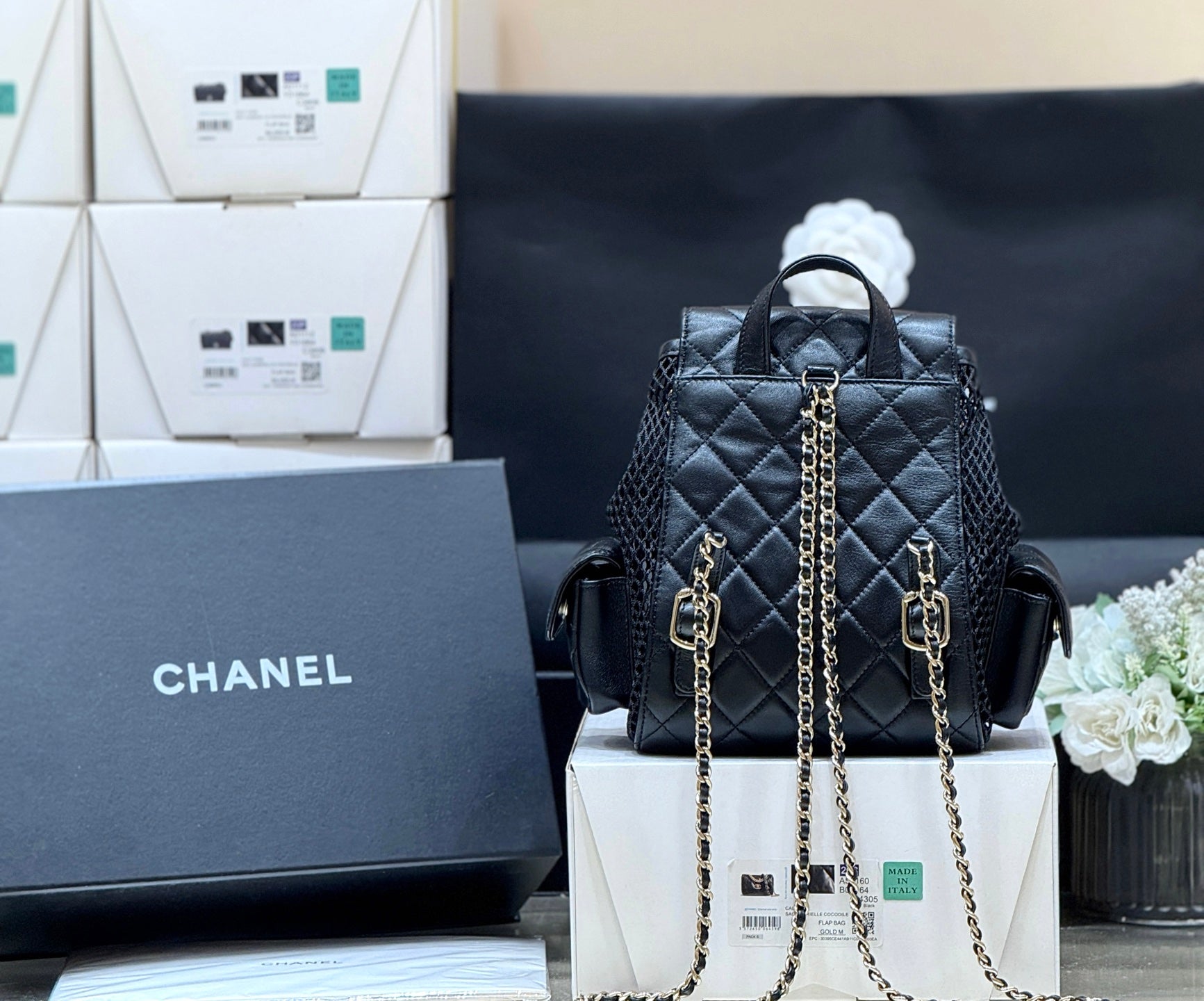 CHANEL MESH DRAWSTRING BACKPACK 25 IN BLACK CALFSKIN GOLD-TONE METAL