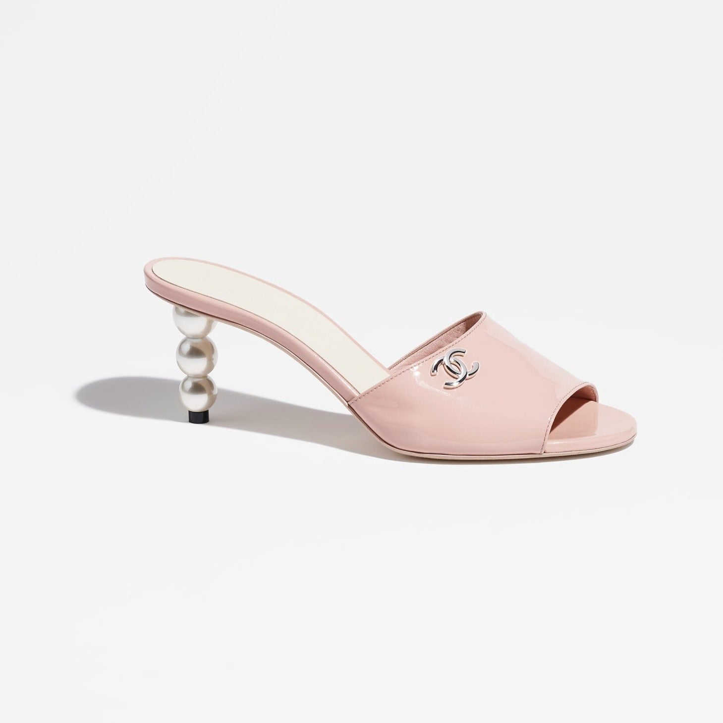 CHANEL MULES LIGHT PINK PATENT LAMBSKIN