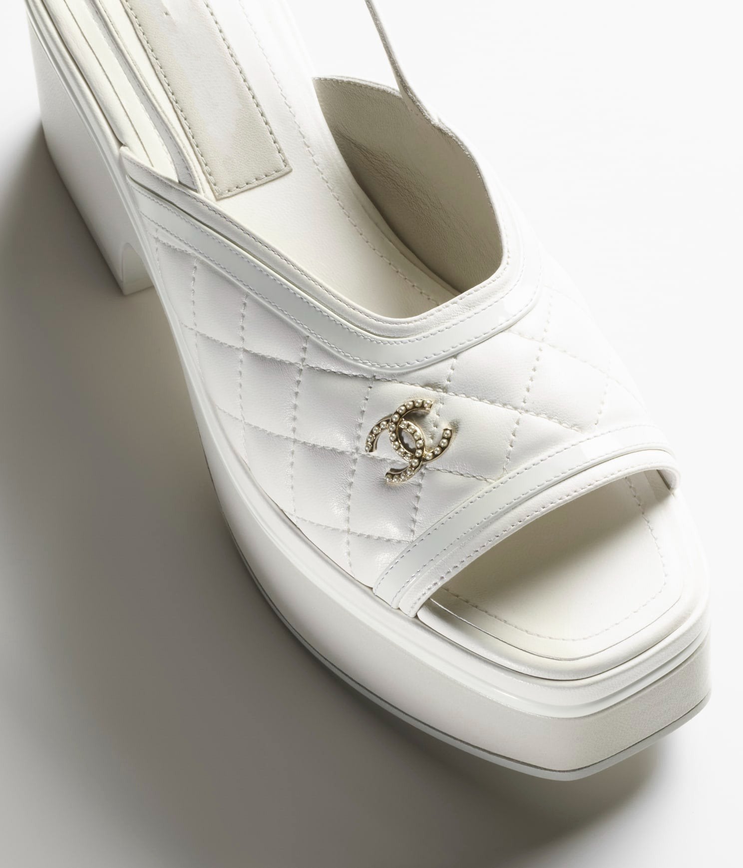 CHANEL SANDALS WHITE LAMBSKIN PATENT
